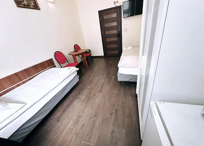 Palac Dabrowa Herberg 3*
