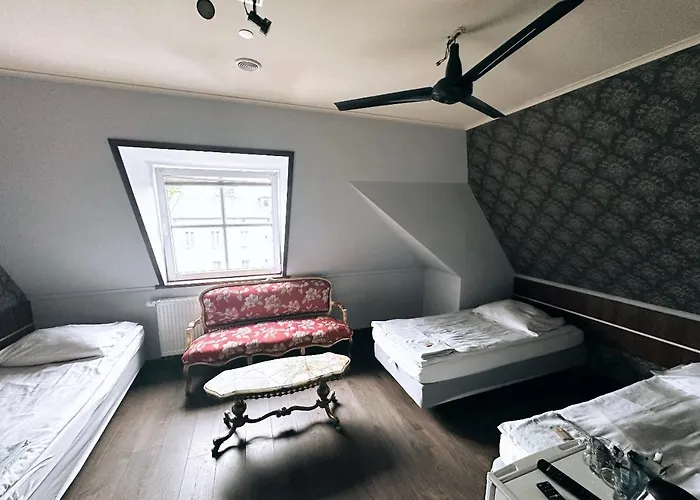 Palac Dabrowa Herberg