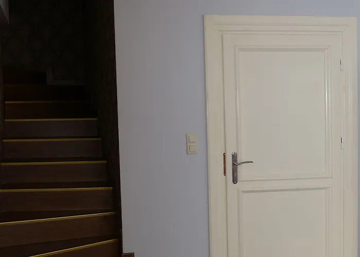 Palac Dabrowa Herberg 3*